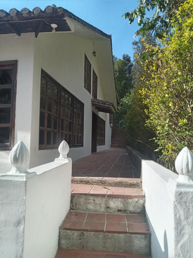 Quinta Los Eucaliptos Hotel Quito Buitenkant foto
