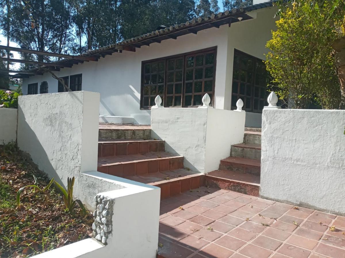 Quinta Los Eucaliptos Hotel Quito Buitenkant foto