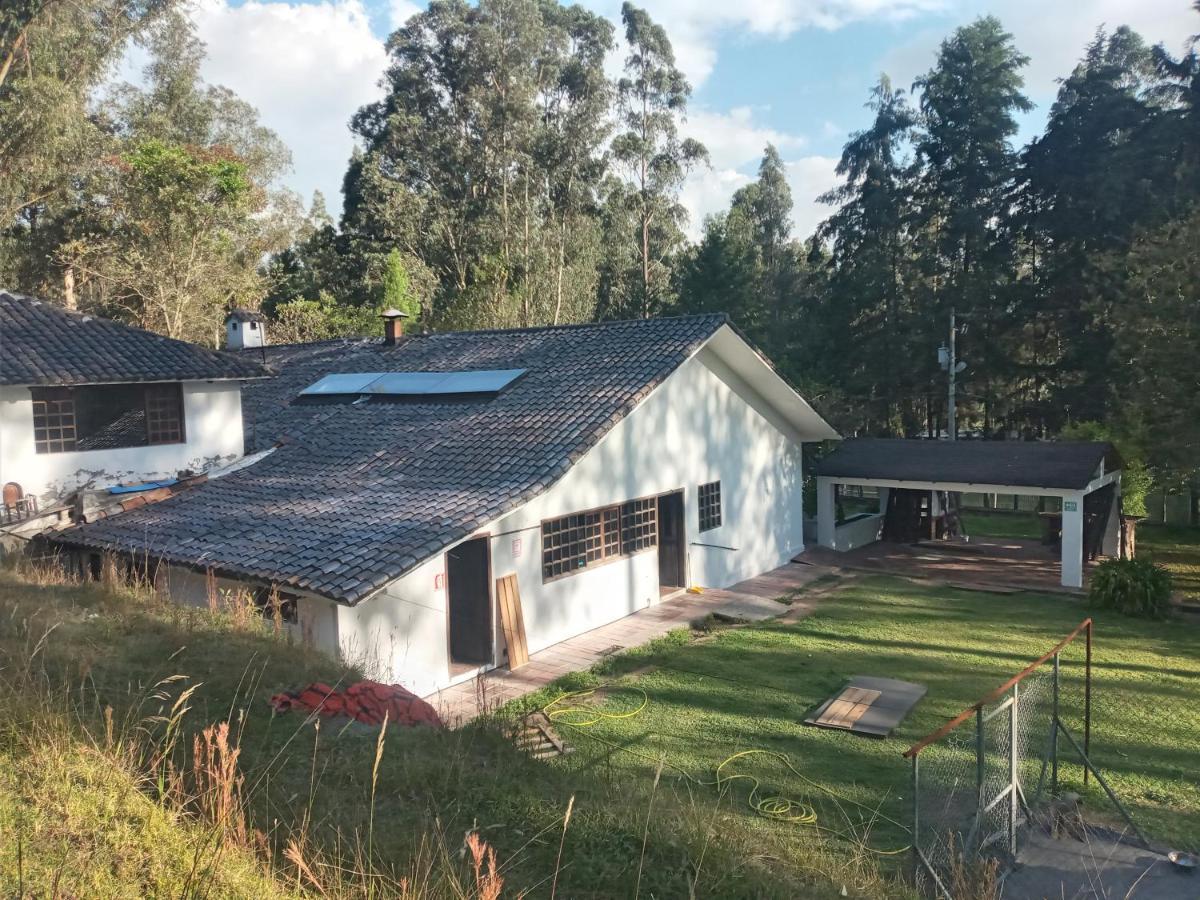Quinta Los Eucaliptos Hotel Quito Buitenkant foto